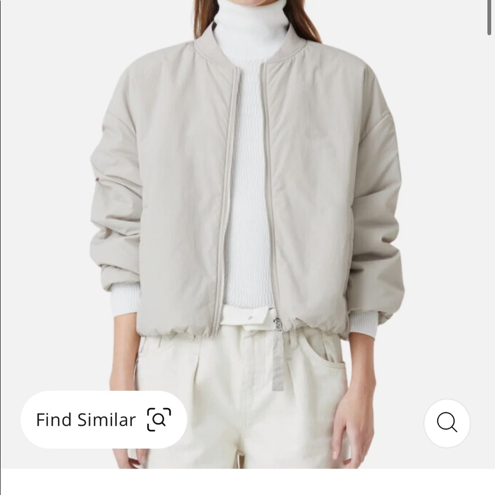 Closed official beige bomber puff jacket